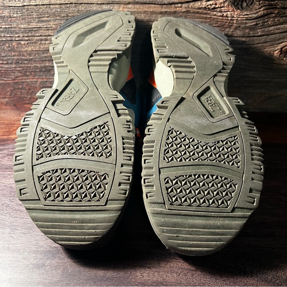 ZARA BOYS RUNNERS - Picture 6 of 6